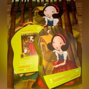 SNOW WHITE CROCODILE CREEK FLOOR PUZZLE LARGE x36 PIECES.